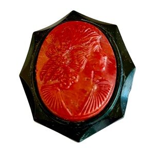 Antique Late 1800s Early 1900s Hand-Carved Celluloid Cameo Pin Red And Black